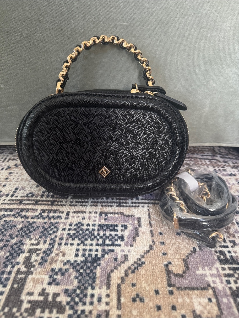 Call it Spring crossbody clutch bag